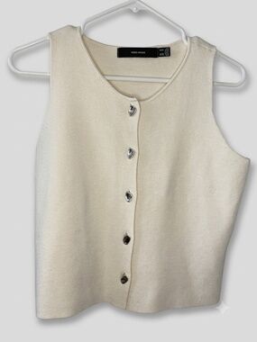 Vero Moda Off-White Knit Button Front Vest Tank Top. Size Medium